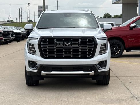 Used 2026 GMC Yukon XL Denali Ultimate AWD/4WD image 17