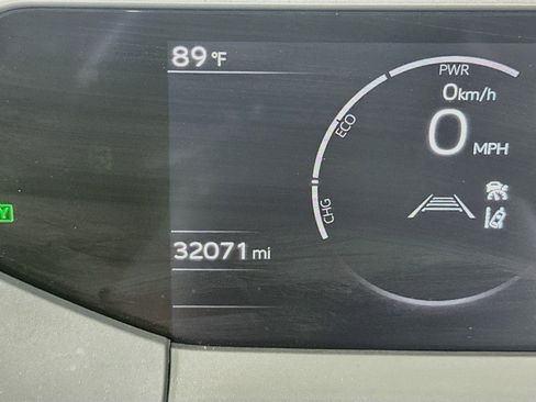 Used 2025 Toyota Prius LE FWD image 19