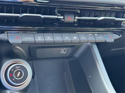 New 2025 Alfa Romeo Tonale w/ Premium Package AWD/4WD image 16