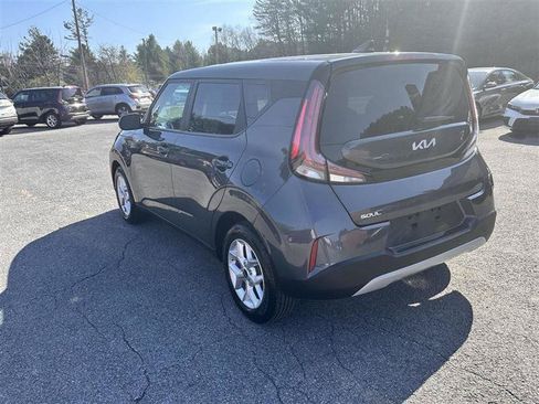 Used 2023 Kia Soul LX w/ Option Group 015 FWD image 7
