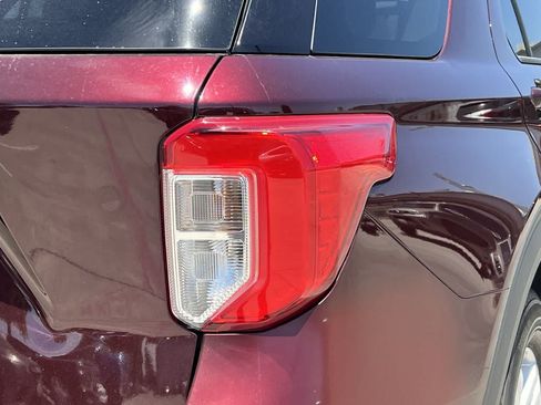 Used 2022 Ford Explorer XLT RWD image 13