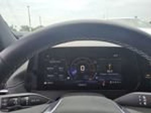 Used 2026 Chevrolet Traverse LT w/ Driver Confidence Package FWD image 13