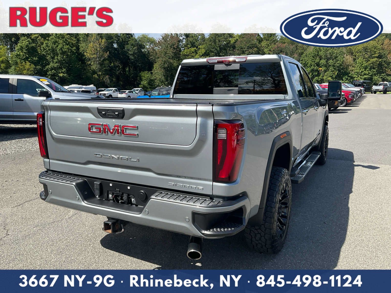 Used 2024 GMC Sierra 2500 Denali w/ Denali Reserve Package AWD/4WD image 3