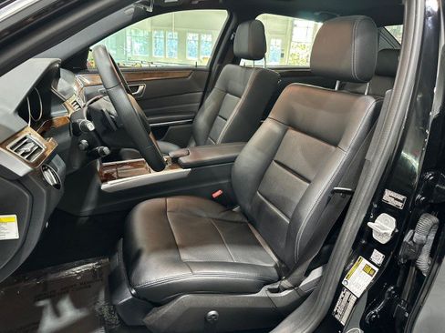 Used 2014 Mercedes-Benz E 350 Sedan image 5
