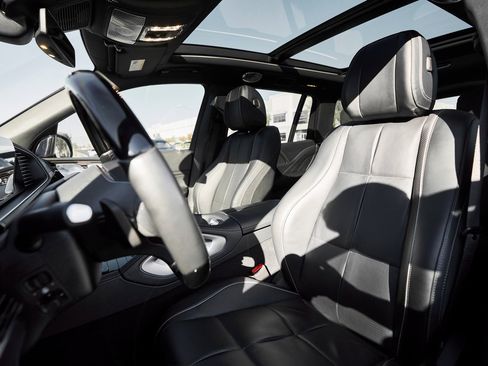 Used 2021 Mercedes-Benz Maybach GLS 600 Maybach GLS 600 image 45