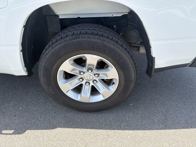 Used 2024 RAM 1500 Laramie RWD image 24