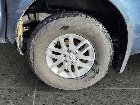 Used 2019 Nissan Frontier SV image 10