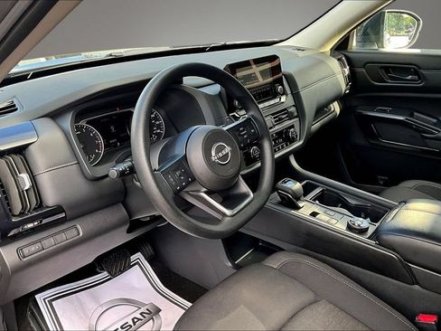 Certified 2024 Nissan Pathfinder S AWD/4WD image 17