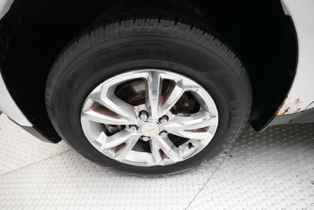 Used 2017 Chevrolet Equinox LT AWD/4WD image 24