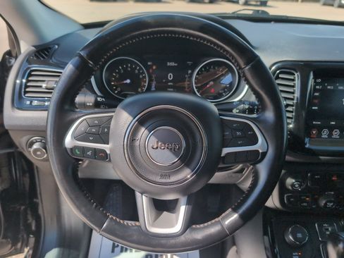 Used 2020 Jeep Compass Limited AWD/4WD image 12