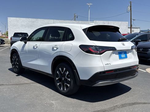 New 2026 Honda HR-V EX-L image 2