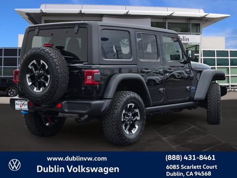Used 2025 Jeep Wrangler Unlimited Rubicon 4xe w/ Safety Group AWD/4WD image 4