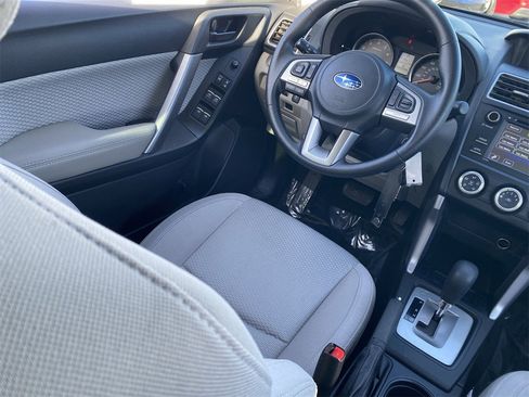 Used 2018 Subaru Forester 2.5i w/ Alloy Wheel Package image 12