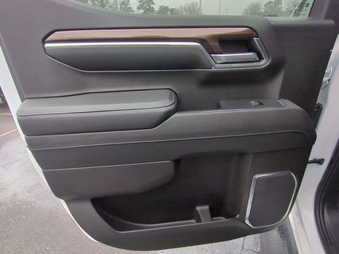 Used 2024 Chevrolet Silverado 1500 LT Trail Boss w/ LT Trail Boss Premium Package image 32