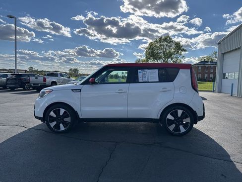 Used 2016 Kia Soul + w/ Designer's Package FWD image 5
