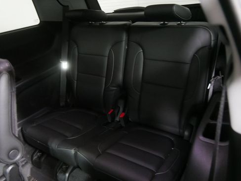 Used 2019 GMC Acadia SLT AWD/4WD image 17