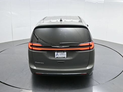 Used 2025 Chrysler Pacifica Select FWD image 61