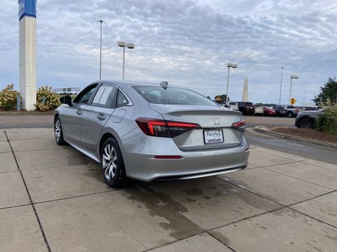 Used 2025 Honda Civic LX image 9
