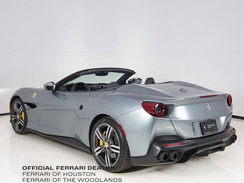 Used 2019 Ferrari Portofino image 2