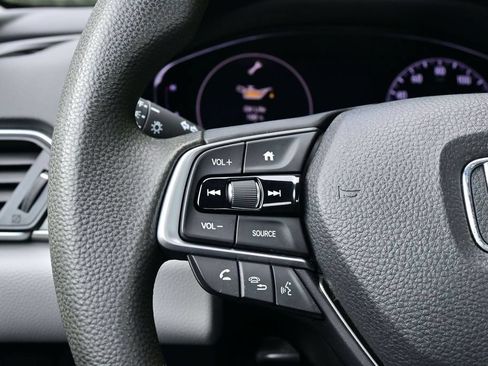 Used 2019 Honda Accord LX image 37