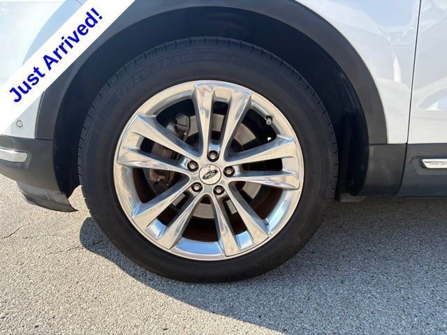 Used 2018 Ford Explorer Limited w/ Equipment Group 301A FWD image 11