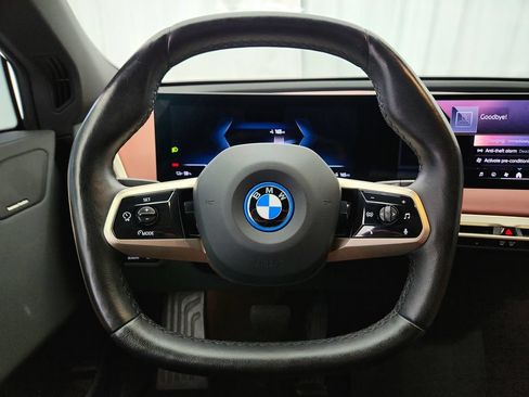Used 2024 BMW iX xDrive50 w/ Premium Package AWD/4WD image 15