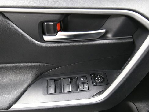 Certified 2023 Toyota RAV4 SE image 11