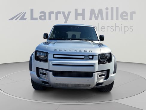 Used 2022 Land Rover Defender 110 XS Edition AWD/4WD image 8