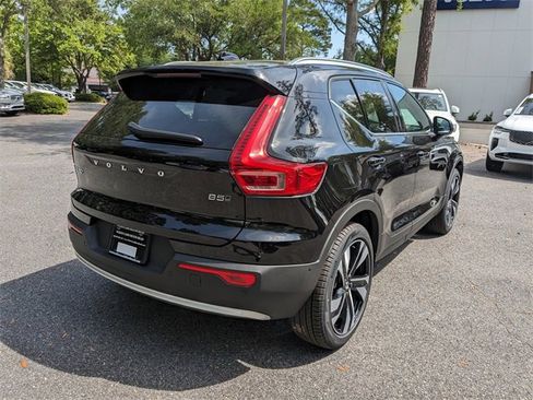 New 2025 Volvo XC40 B5 Ultra image 4