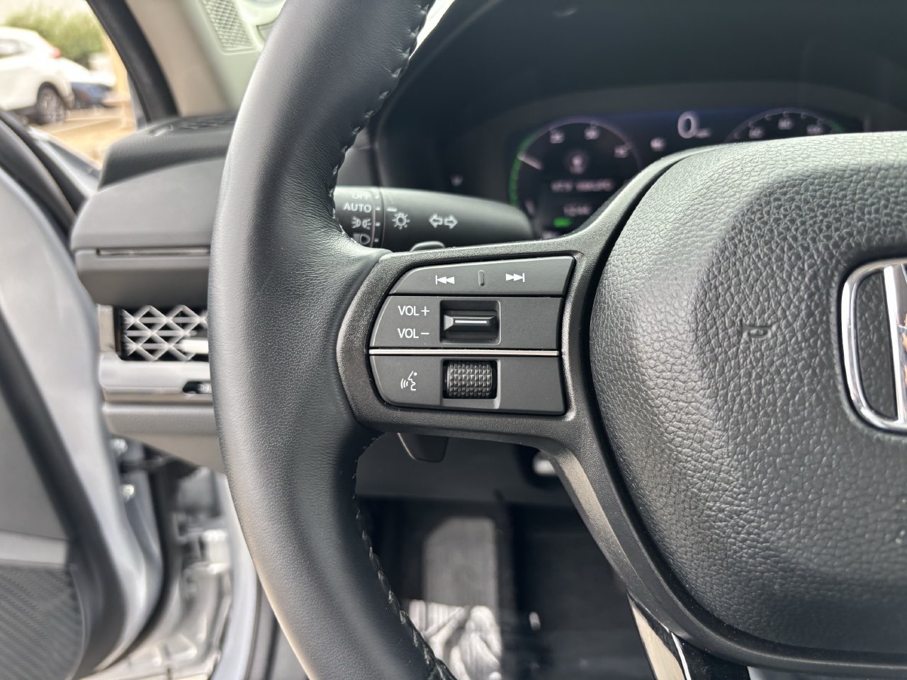 Certified 2025 Honda Accord EX-L image 27