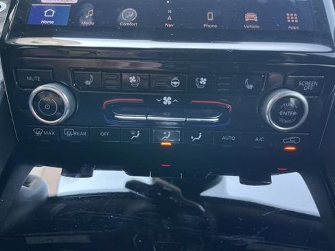 Used 2021 Jeep Grand Cherokee L Overland w/ Luxury Tech Group IV AWD/4WD image 19