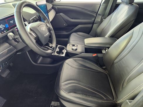 Used 2021 Ford Mustang Mach-E Premium image 11