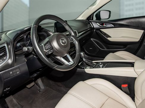 Used 2018 MAZDA MAZDA3 Grand Touring image 5