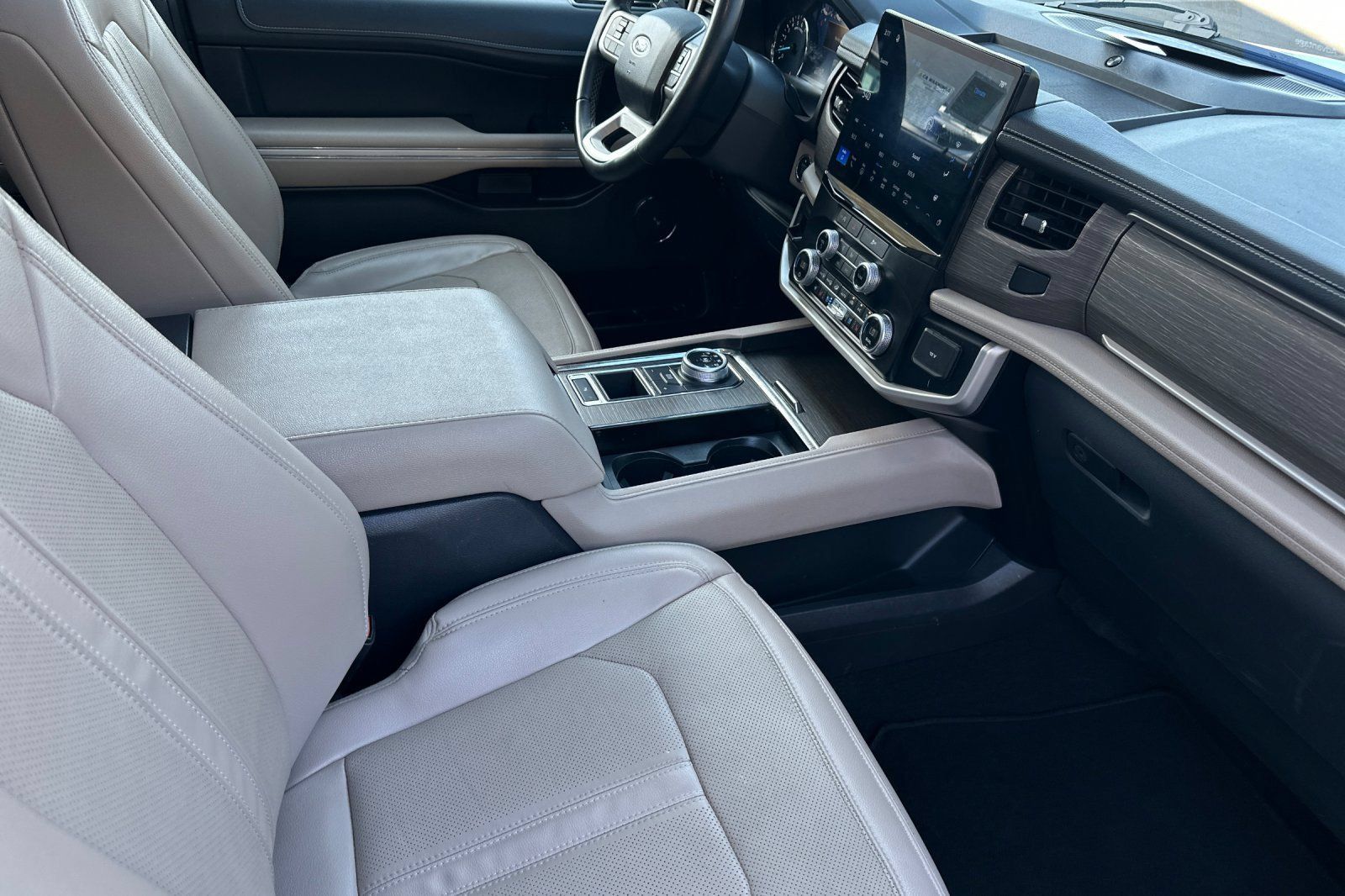 Certified 2024 Ford Expedition Max Limited RWD image 16