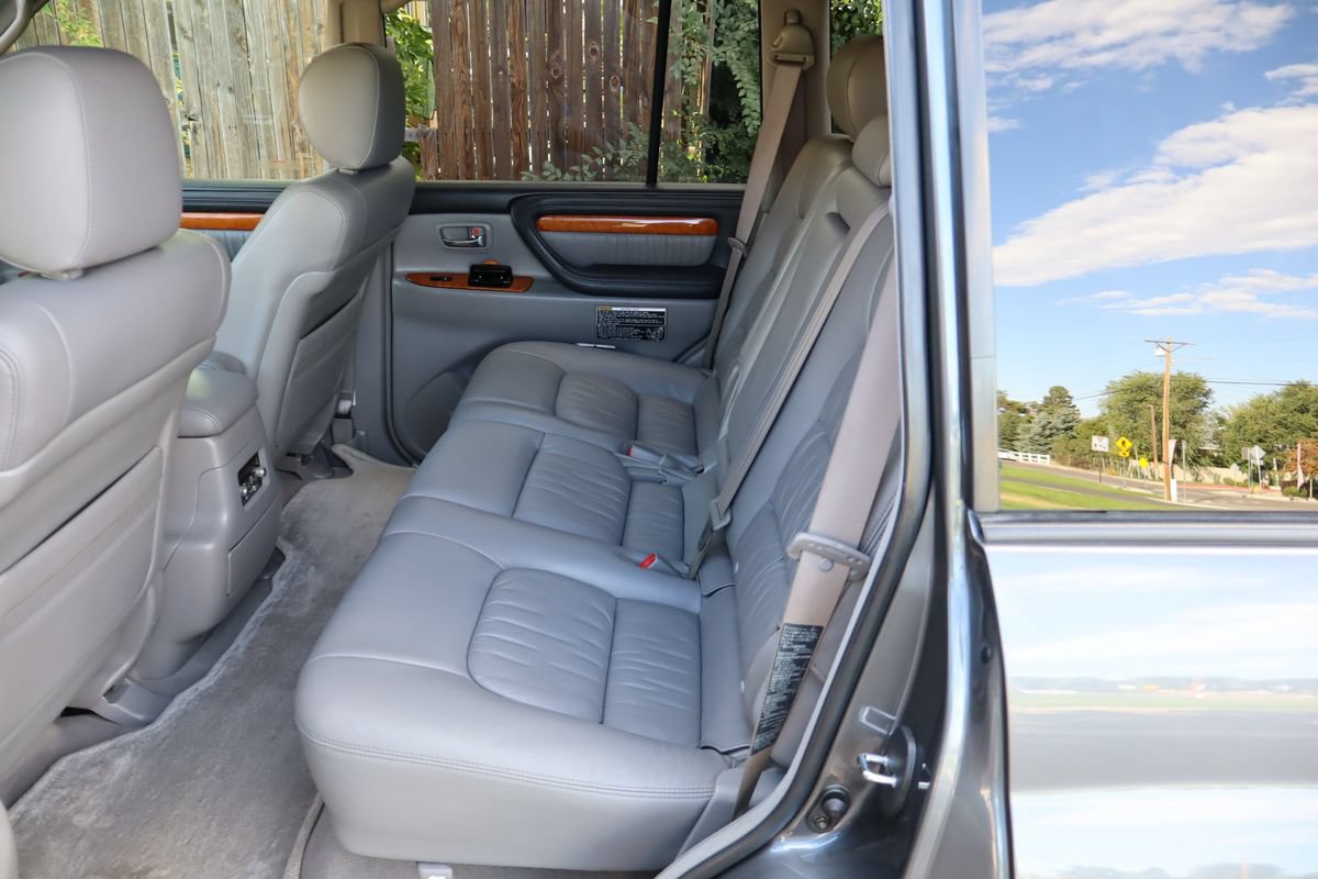 Used 2006 Lexus LX 470 4WD image 21