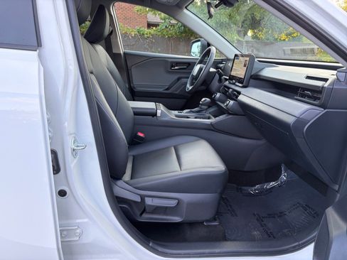 Used 2026 Toyota RAV4 XLE Premium AWD/4WD image 29