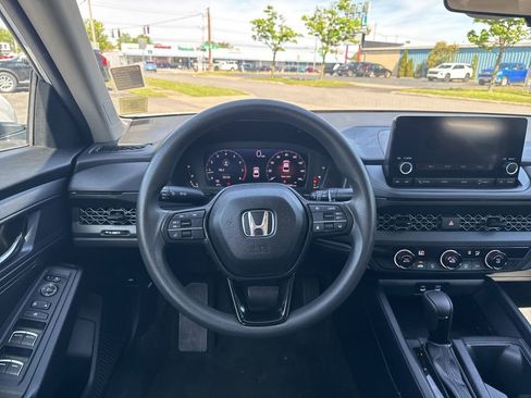 Certified 2023 Honda Accord LX image 18