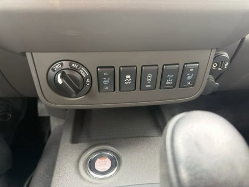 Used 2020 Nissan Frontier PRO-4X w/ Pro-4x Utility Package image 30