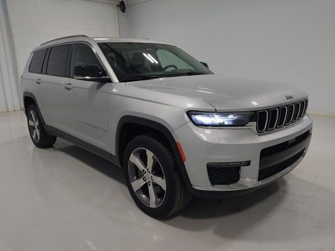 Used 2021 Jeep Grand Cherokee L Limited AWD/4WD image 13