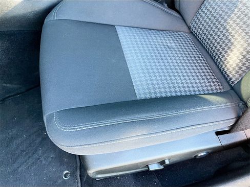 Used 2023 Dodge Charger R/T w/ Cold Weather Package image 18