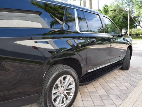 Used 2023 GMC Yukon XL SLT image 25