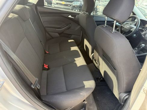 Used 2016 Ford Focus SE image 14