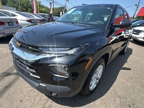 Used 2022 Chevrolet TrailBlazer LS AWD/4WD image 1