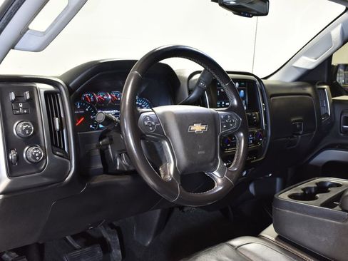 Used 2018 Chevrolet Silverado 1500 LT w/ Redline Edition image 3
