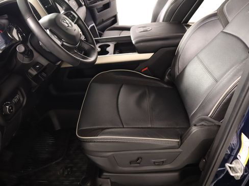 Used 2023 RAM 2500 Laramie image 12