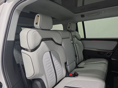 Used 2024 Rivian R1S Adventure AWD/4WD image 23