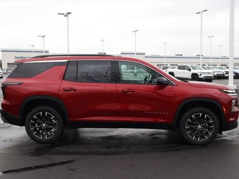 New 2026 Chevrolet Traverse LT w/ Sun and Wheel Package image 9