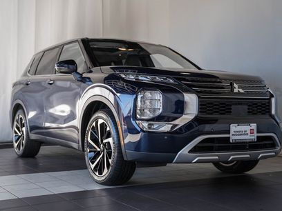 Used 2023 Mitsubishi Outlander SE