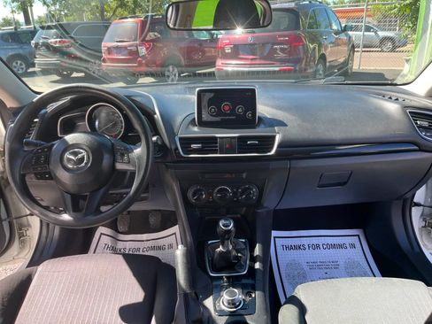 Used 2015 MAZDA MAZDA3 i Sport FWD image 15