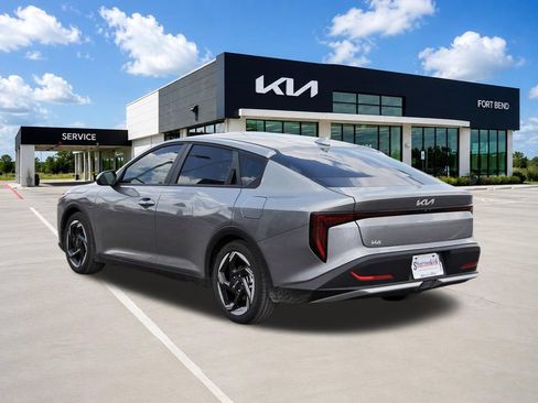 New 2026 Kia K4 EX FWD image 7